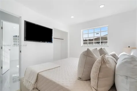 1360 SW 6th Terrace Deerfield Beach FL 33441