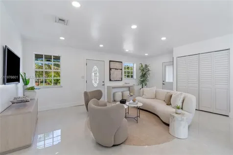 1360 SW 6th Terrace Deerfield Beach FL 33441