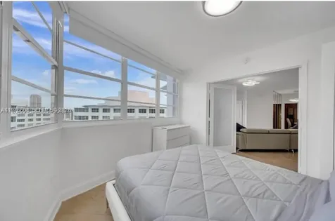 999 Brickell Bay Drive Miami FL 33131