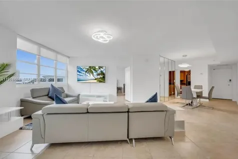 999 Brickell Bay Drive Miami FL 33131