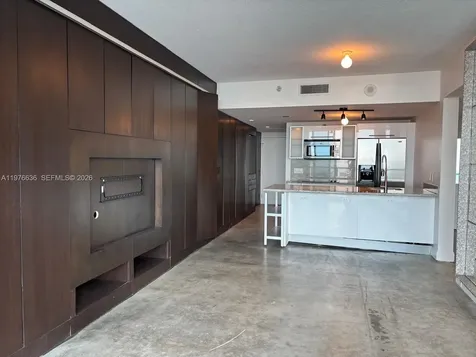 185 SW 7th Street Miami FL 33130