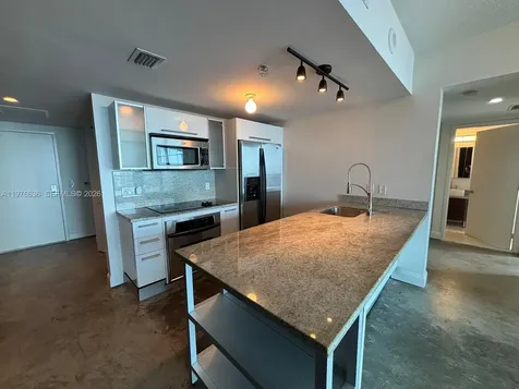 185 SW 7th Street Miami FL 33130
