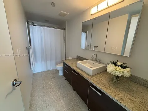 185 SW 7th Street Miami FL 33130