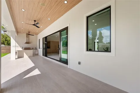6990 SW 58th Street Miami FL 33143