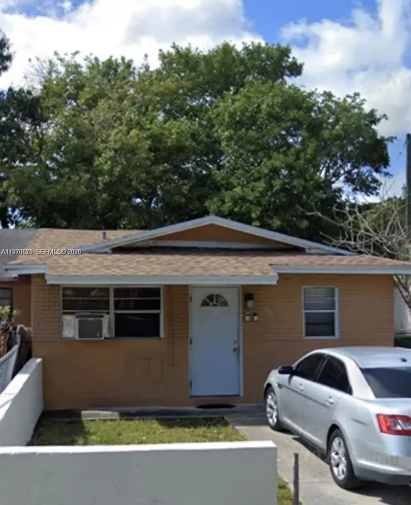 2111 NW 26th Avenue Fort Lauderdale FL 33311