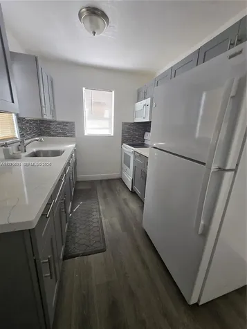 2111 NW 26th Avenue Fort Lauderdale FL 33311