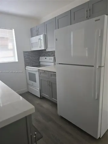 2111 NW 26th Avenue Fort Lauderdale FL 33311