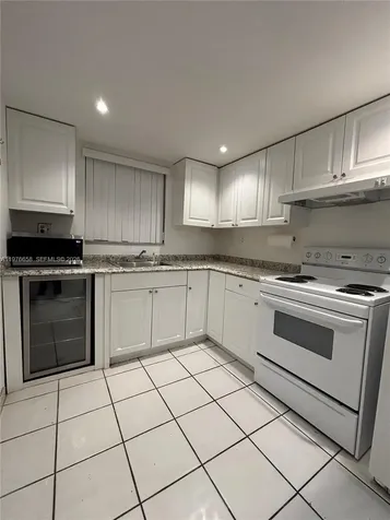 13701 Kendale Lakes Circle Miami FL 33183