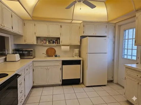 330 SE 2nd Street Hallandale Beach FL 33009
