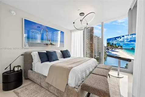 300 Biscayne Boulevard Way Miami FL 33131