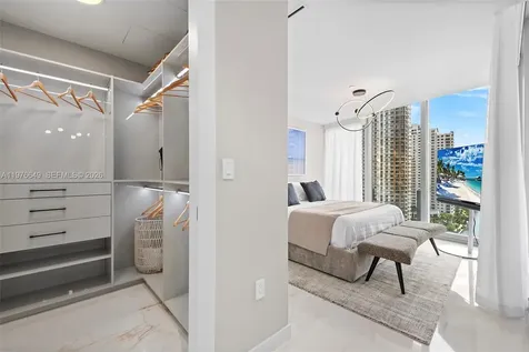 300 Biscayne Boulevard Way Miami FL 33131