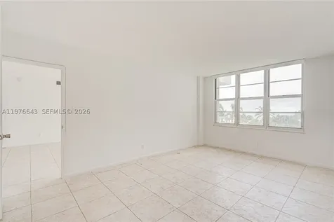 5161 Collins Avenue Miami Beach FL 33140
