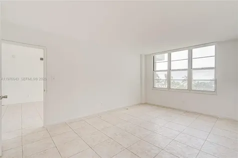 5161 Collins Avenue Miami Beach FL 33140
