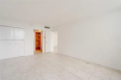 5161 Collins Avenue Miami Beach FL 33140