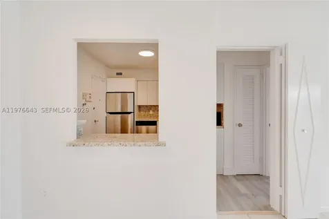 5161 Collins Avenue Miami Beach FL 33140