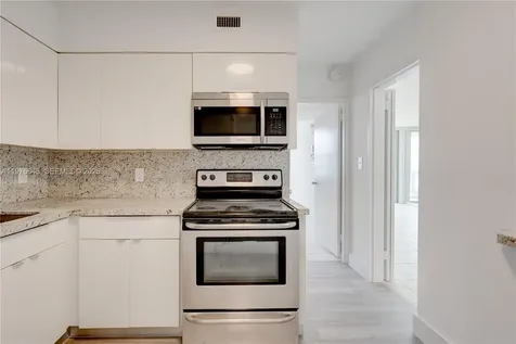 5161 Collins Avenue Miami Beach FL 33140
