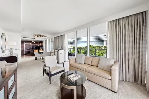 4391 Collins Avenue Miami Beach FL 33140