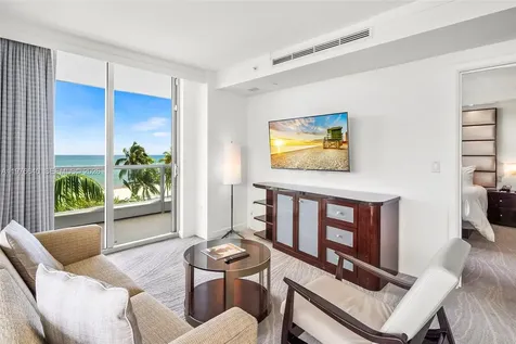 4391 Collins Avenue Miami Beach FL 33140