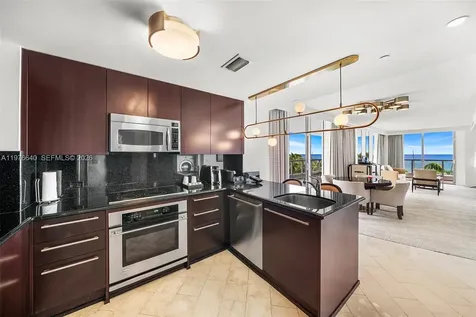4391 Collins Avenue Miami Beach FL 33140