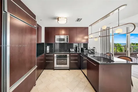 4391 Collins Avenue Miami Beach FL 33140