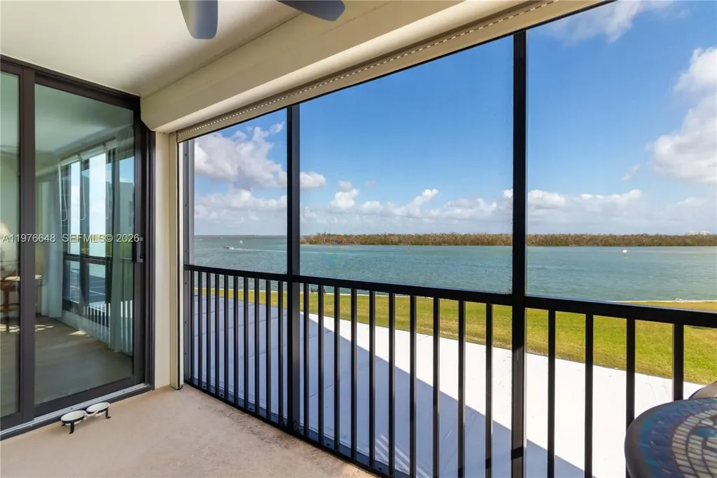 4253 Bay Beach Lane Fort Myers FL 33931
