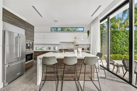 1540 Cleveland Road Miami Beach FL 33141