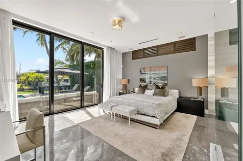 1540 Cleveland Road Miami Beach FL 33141