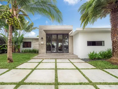 1540 Cleveland Road Miami Beach FL 33141