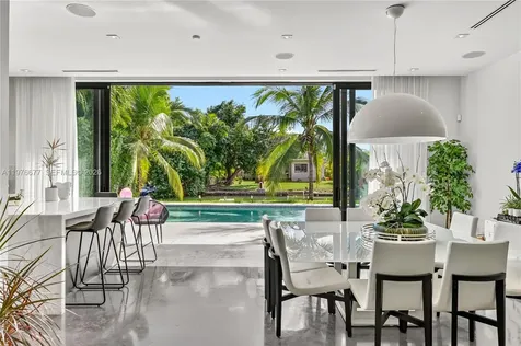1540 Cleveland Road Miami Beach FL 33141