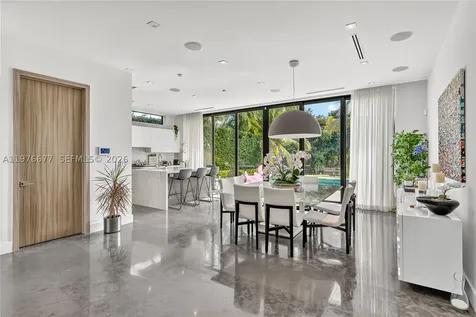 1540 Cleveland Road Miami Beach FL 33141