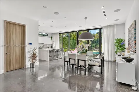 1540 Cleveland Road Miami Beach FL 33141