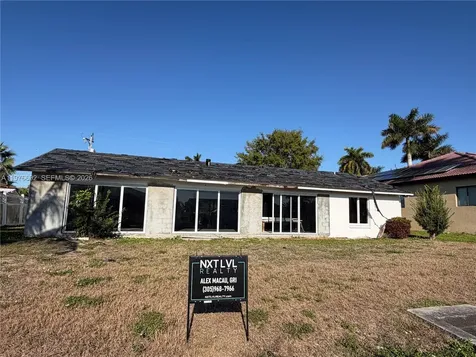 4945 Sorrento Court Cape Coral FL 33904