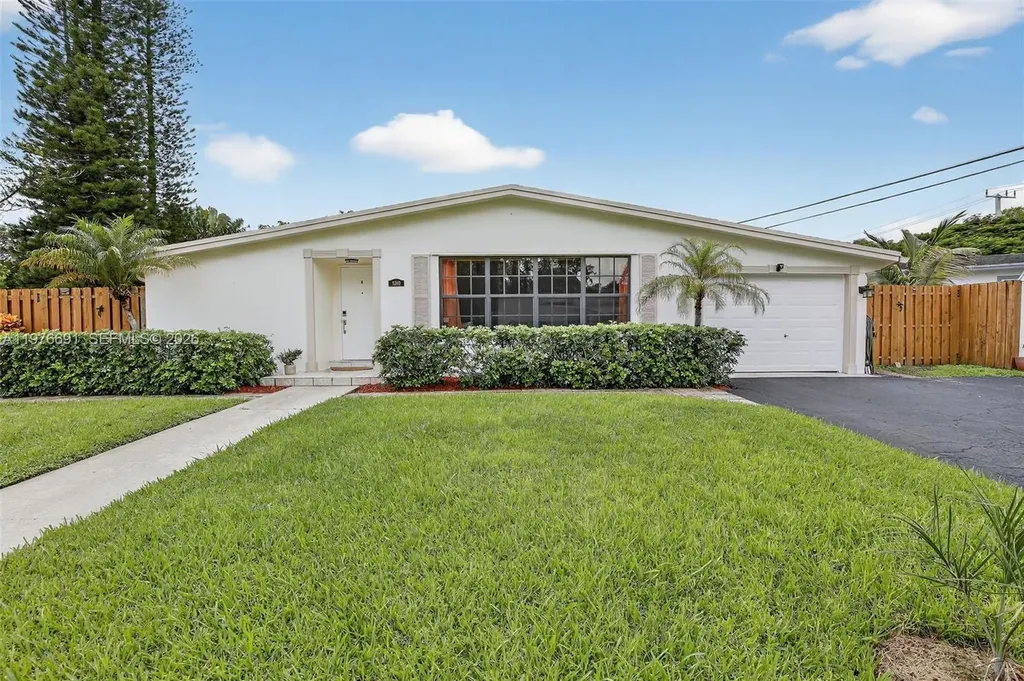 5260 Redwood Court Plantation FL 33317