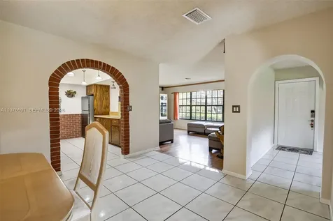 5260 Redwood Court Plantation FL 33317