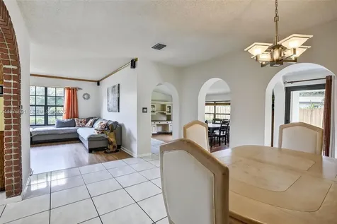 5260 Redwood Court Plantation FL 33317