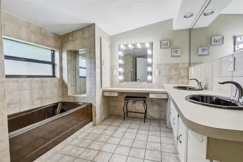5260 Redwood Court Plantation FL 33317