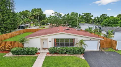 5260 Redwood Court Plantation FL 33317