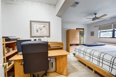 5260 Redwood Court Plantation FL 33317
