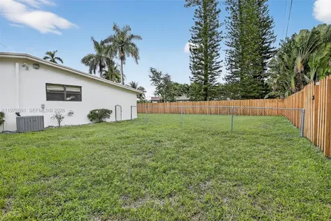 5260 Redwood Court Plantation FL 33317