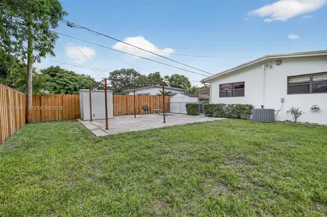 5260 Redwood Court Plantation FL 33317