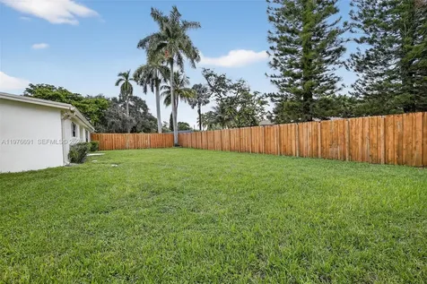 5260 Redwood Court Plantation FL 33317