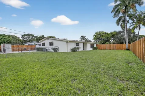 5260 Redwood Court Plantation FL 33317