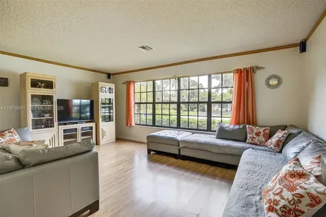 5260 Redwood Court Plantation FL 33317
