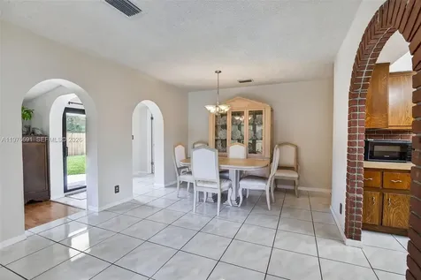 5260 Redwood Court Plantation FL 33317