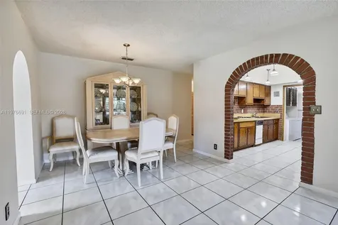 5260 Redwood Court Plantation FL 33317