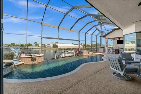 5205 Tamiami Court Cape Coral FL 33904