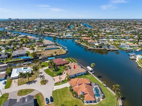5205 Tamiami Court Cape Coral FL 33904