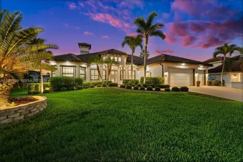 5205 Tamiami Court Cape Coral FL 33904