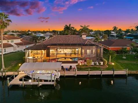 5205 Tamiami Court Cape Coral FL 33904