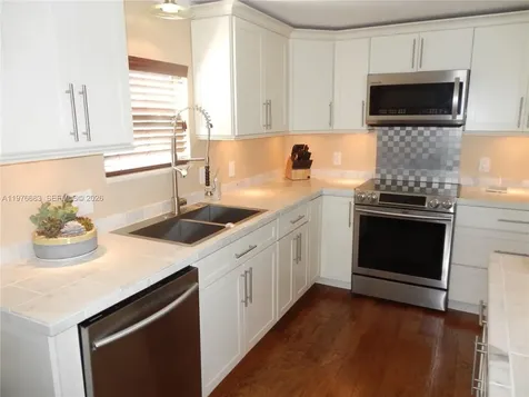 2461 SW 50th Street Dania Beach FL 33312